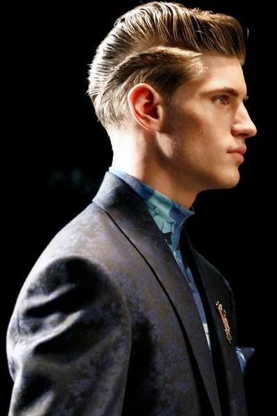 Look 3